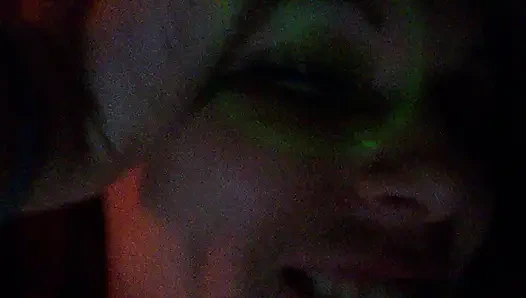 Часть 2 нашего первого секс-видео! Он трахает мою хорошенькую розовую киску большим хуем, и я заставляю его кончить повсюду!