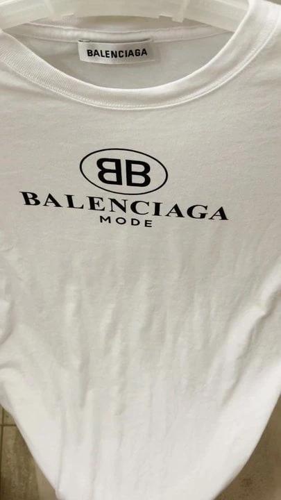 Бывшая подруга Balenciaga - просто еще одна тряпка для спермы и писсинга