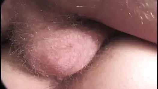 Ein alter Mann mit einem riesigen Schwanz!!