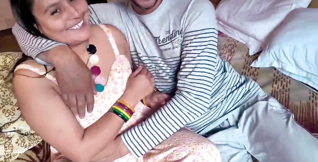 Beautiful Indian Babe Fuck and Suck Dick Cum Inside Vagina