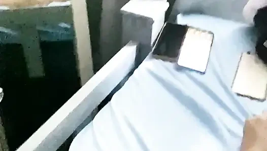 Lezzetli sikiş arkadaşı azdığında, onu dölle besliyor