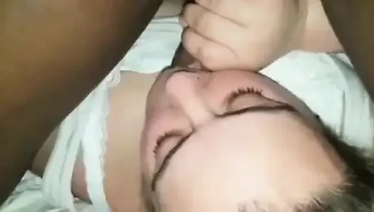 İri güzel kadın büyük zenci yarağını emiyor nata4sex sert yarakla yüz sikişi