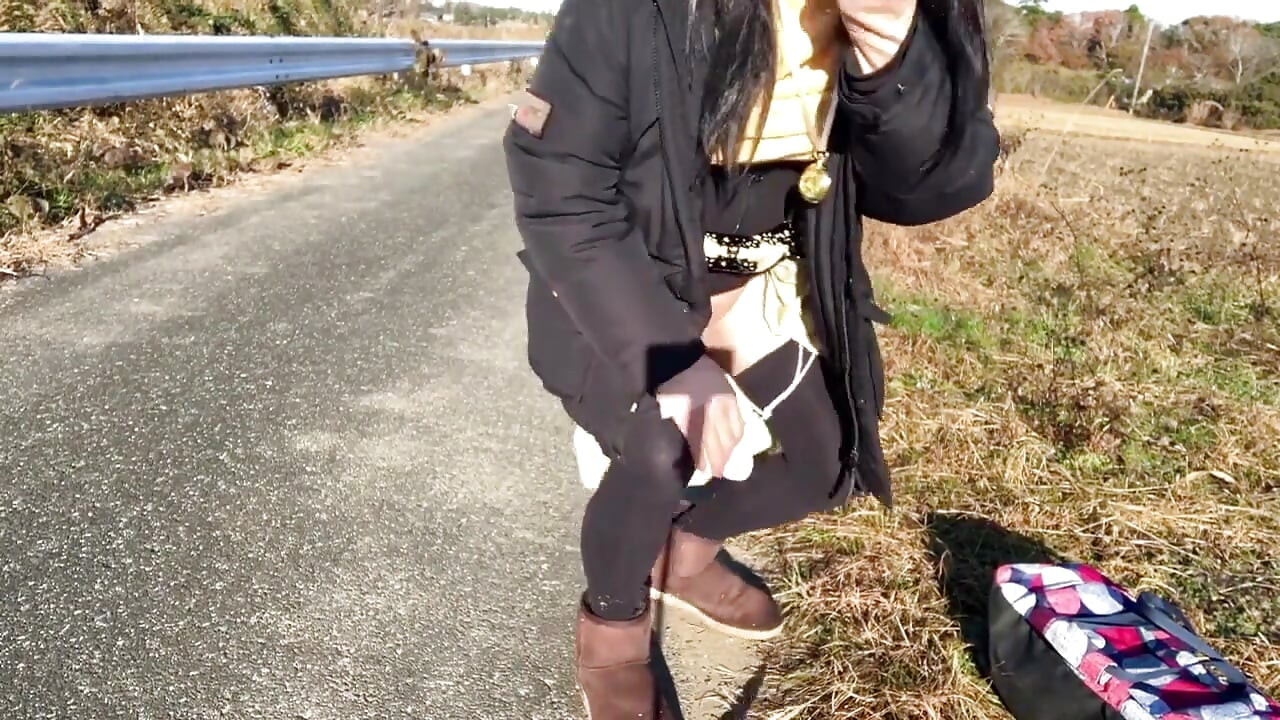 Self-training No. 47: Daily Morning Walk with Tack's Pussy on Display