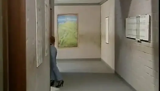 Kıllı amcıklı Alman bale öğretmeni sikiliyor