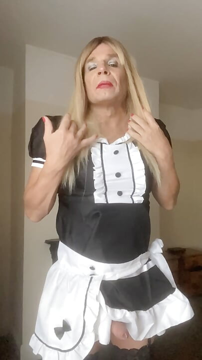 This sexy maid has very very thick cum. You can lick the screen