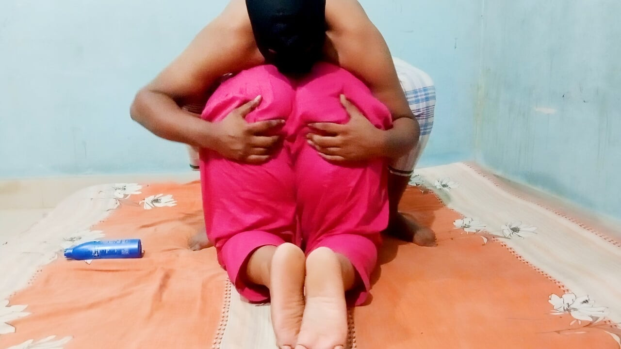 desi bhabi big ass Parachute oil massage