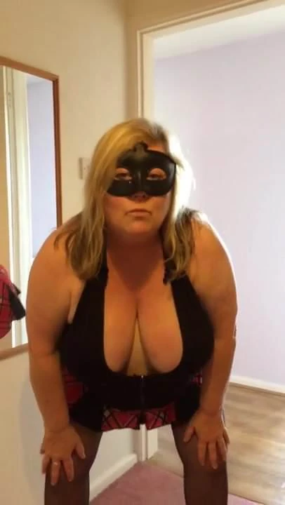 My BBW wife performs for another punter - Part 1