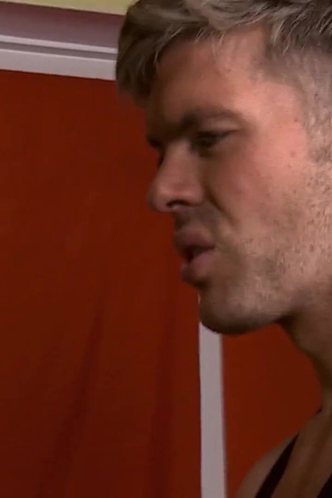 Primera escena 3 gran culo de rubia Brooklyn Blue folla duro a su hermanastro