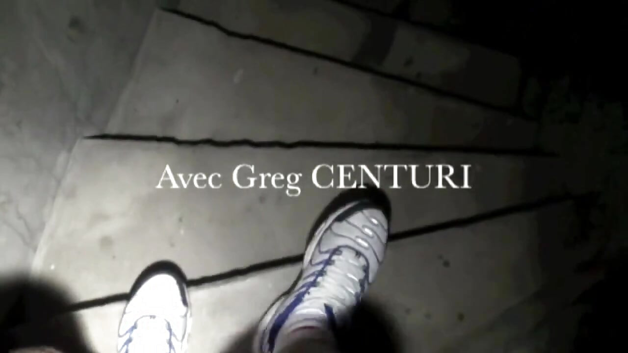 Extrem sneaker domination in a basement in jogging