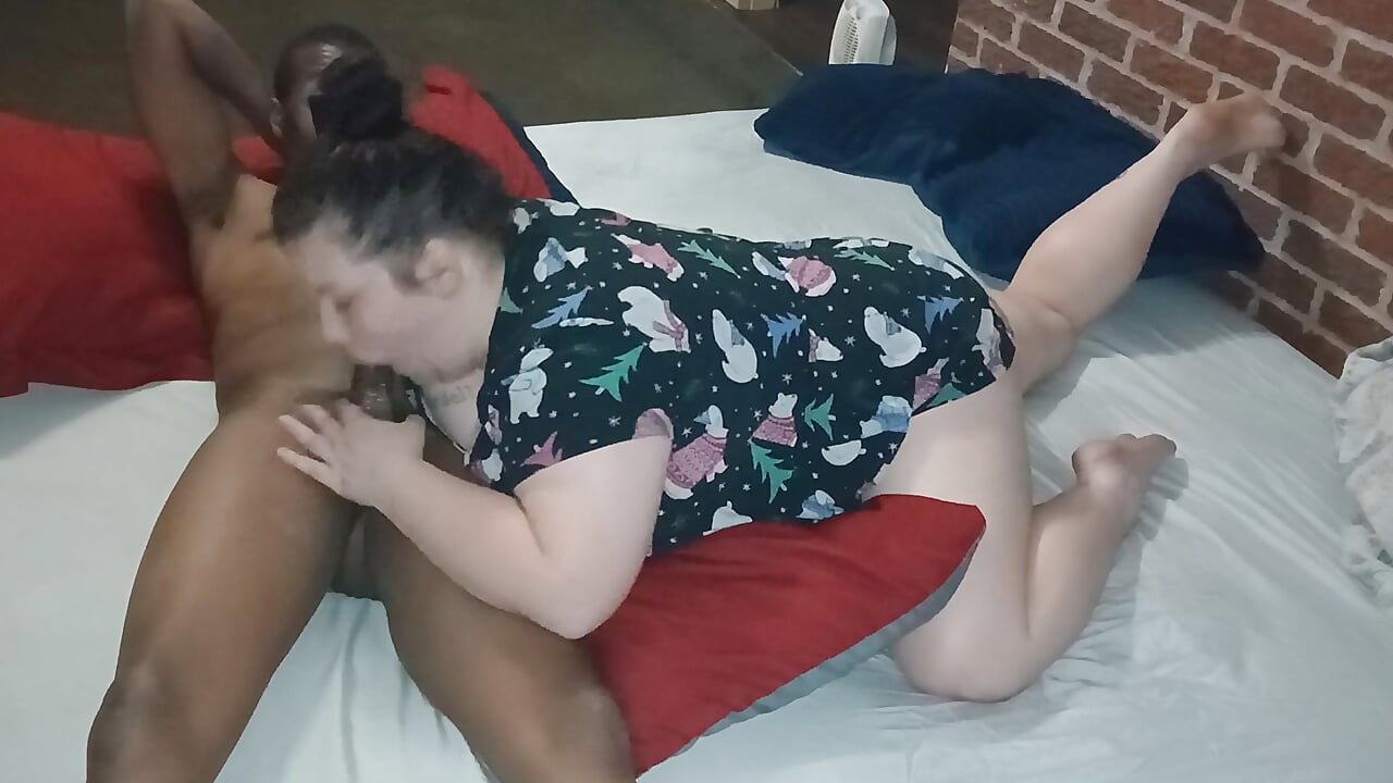 飲み込み、もっと精液が欲しいと言っている