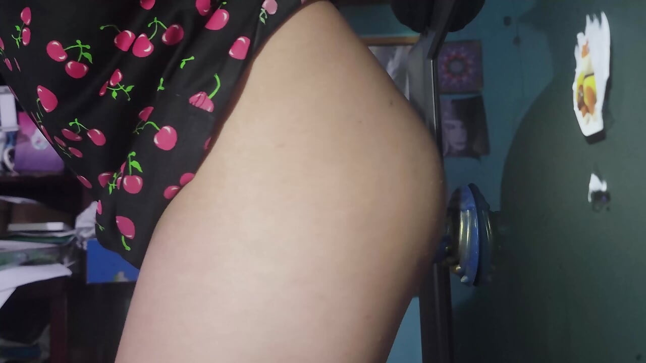 MILFpušenje trans kurca s velikim sisama
