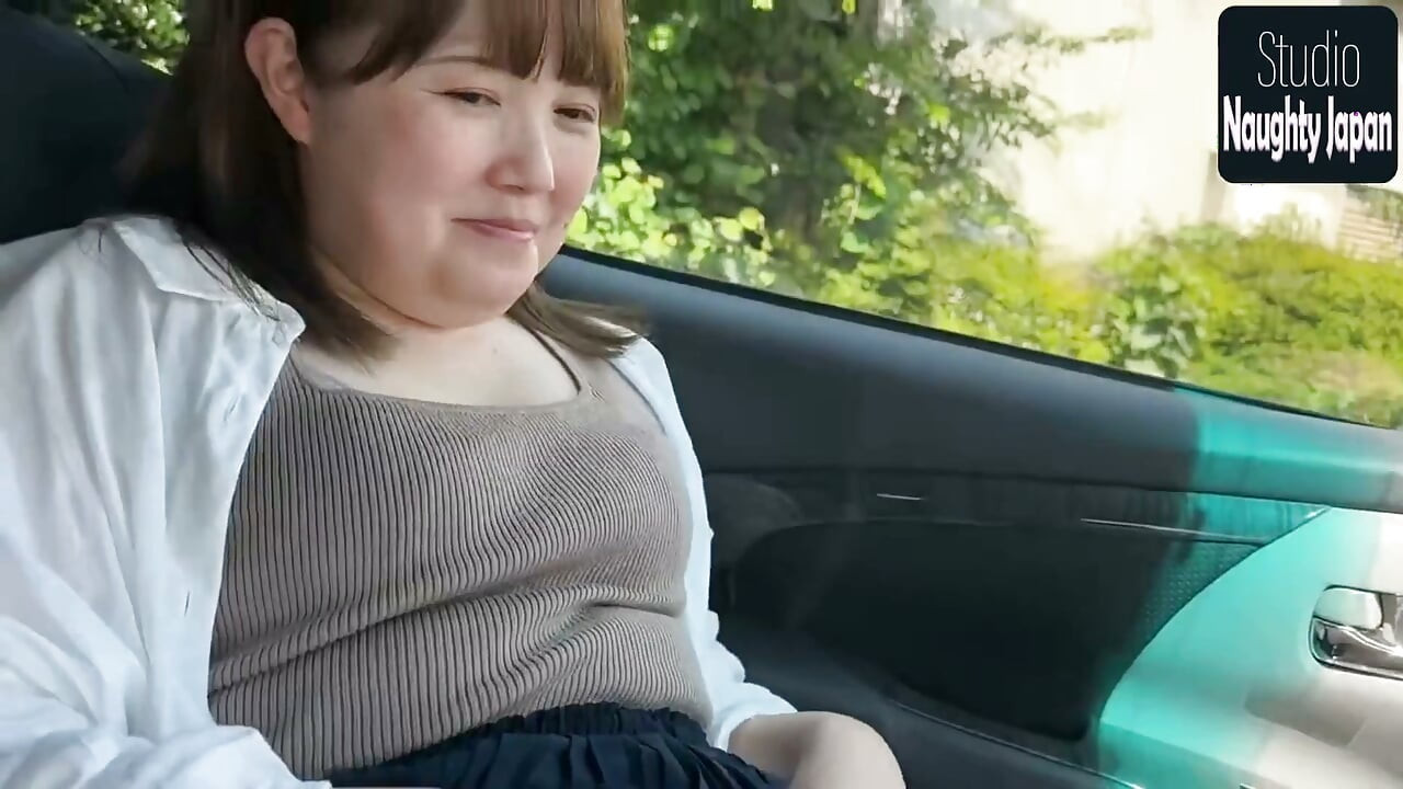 Söt gift kvinna återförenades efter så länge - ger huvudet offentligt och blötlägger när vi träffar bilen