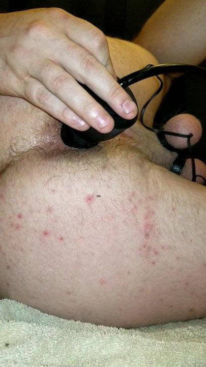 Inflatable plug