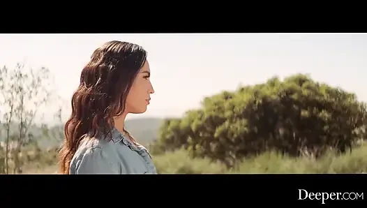 Глубже. Хиппи Kelsi Monroe показывает бизнесмену дикую жизнь