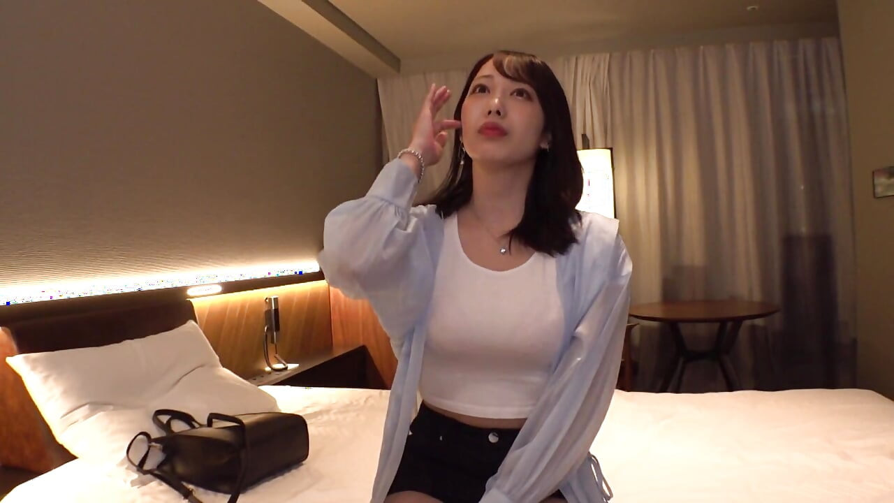 第1部分：剃光的大奶頭從硬挺上摔下來