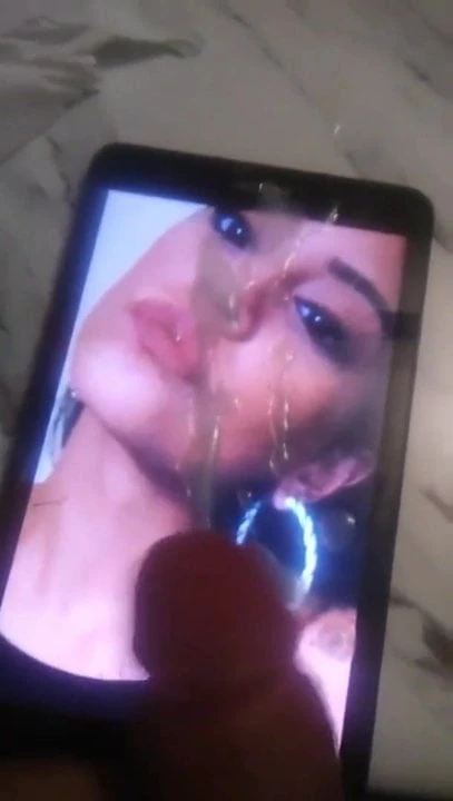 cum tribute frida