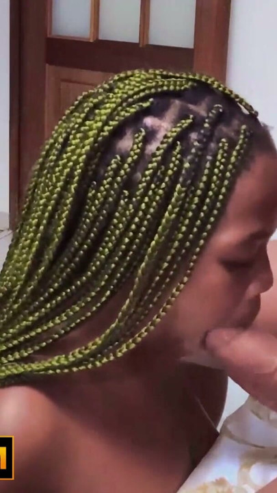 Is PETITE 18YO EBONY ne kasam khaee thi ki uska BF use amerika le ja raha hai... use jhukaakar RAW FUCK kiya | klip 1
