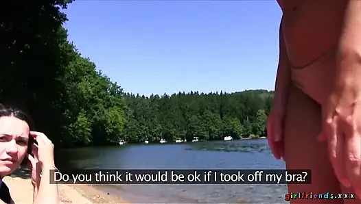 Girlfriends XXX - lesbischer dreier im freien in der Öffentlichkeit