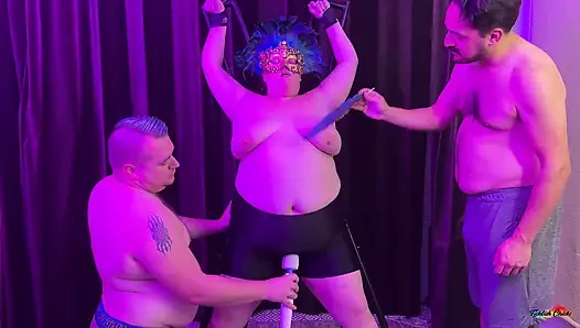 Cassie Page Keeps Cumming