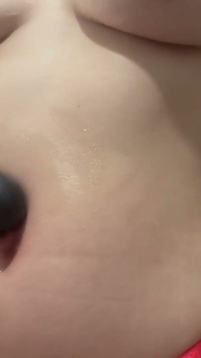 My stepsister is masturbating his belly button | Clip 1