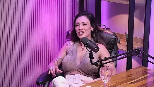 Ateşli orta yaşlı seksi kadın ve fantezileri