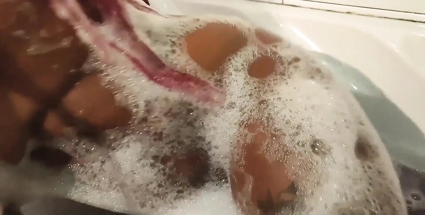 Birthday Sex Party in the Bath
