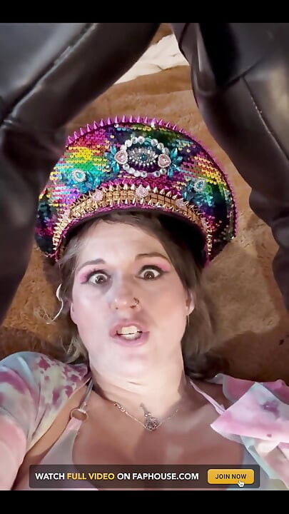 Kupite još kukuruza od Suzy Wylde!