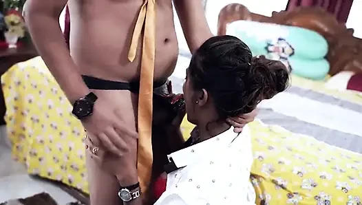 Üvey kız kardeş kucağına otururken bırakıldı