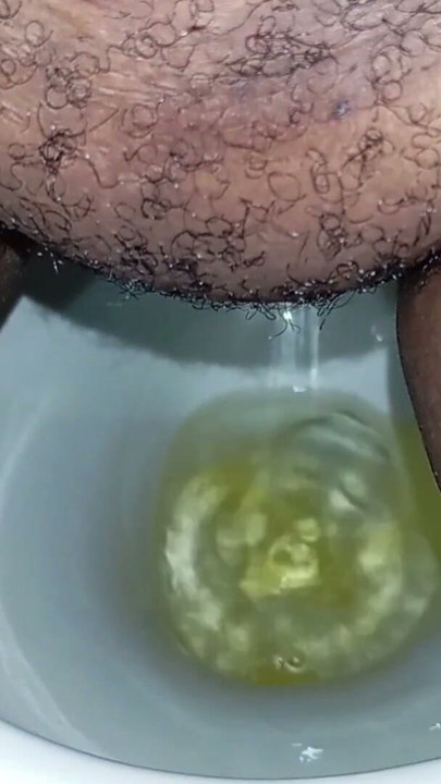 Peeing in the bath | Clip 2
