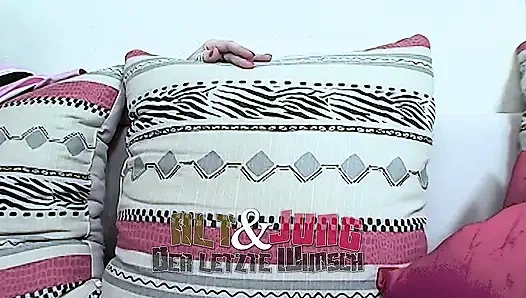 Menjilati Ceria Basah