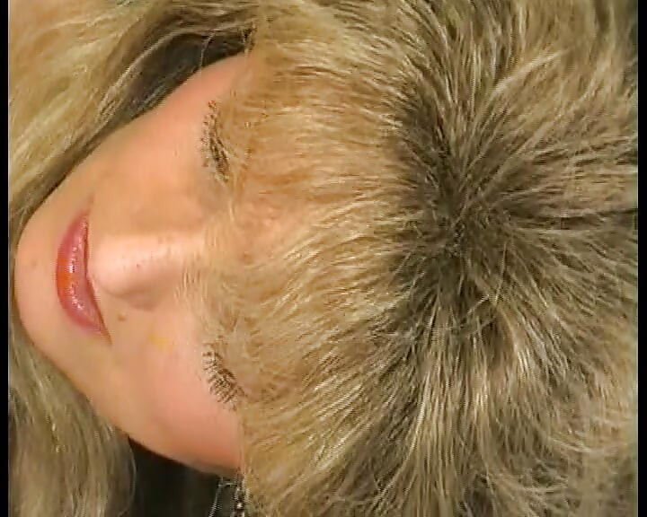 Mẹ kế người Đức liếm âm hộ ăn tinh từ con trai riêng của cô ấy