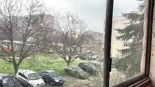 Горячая и шаловливая грудь крошки