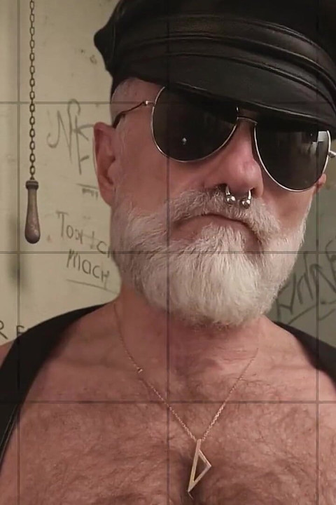 Pipedad Is a Nipple Pig