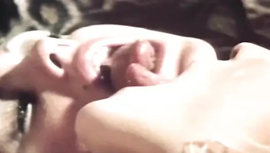 Classy French Ladies Cumswaping After Threesome