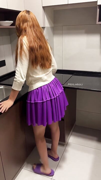 フルビデオ ボリビアのチョリータが家の持ち主とセックスする 妻が休んでいる