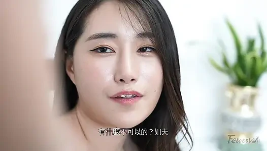 Adik tiri binal yang super sange lagi asik masturbasi memeknya sampai muncrat berkali-berkali