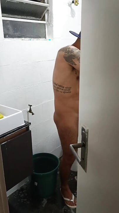 رجل عاري قضيب