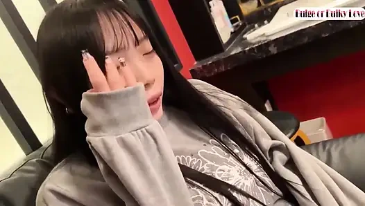 Reuni Tabu dengan Orang Dewasa yang Akrab Memicu Daya Tarik Luar Biasa dan Kerentanan Yang Tak Terduga