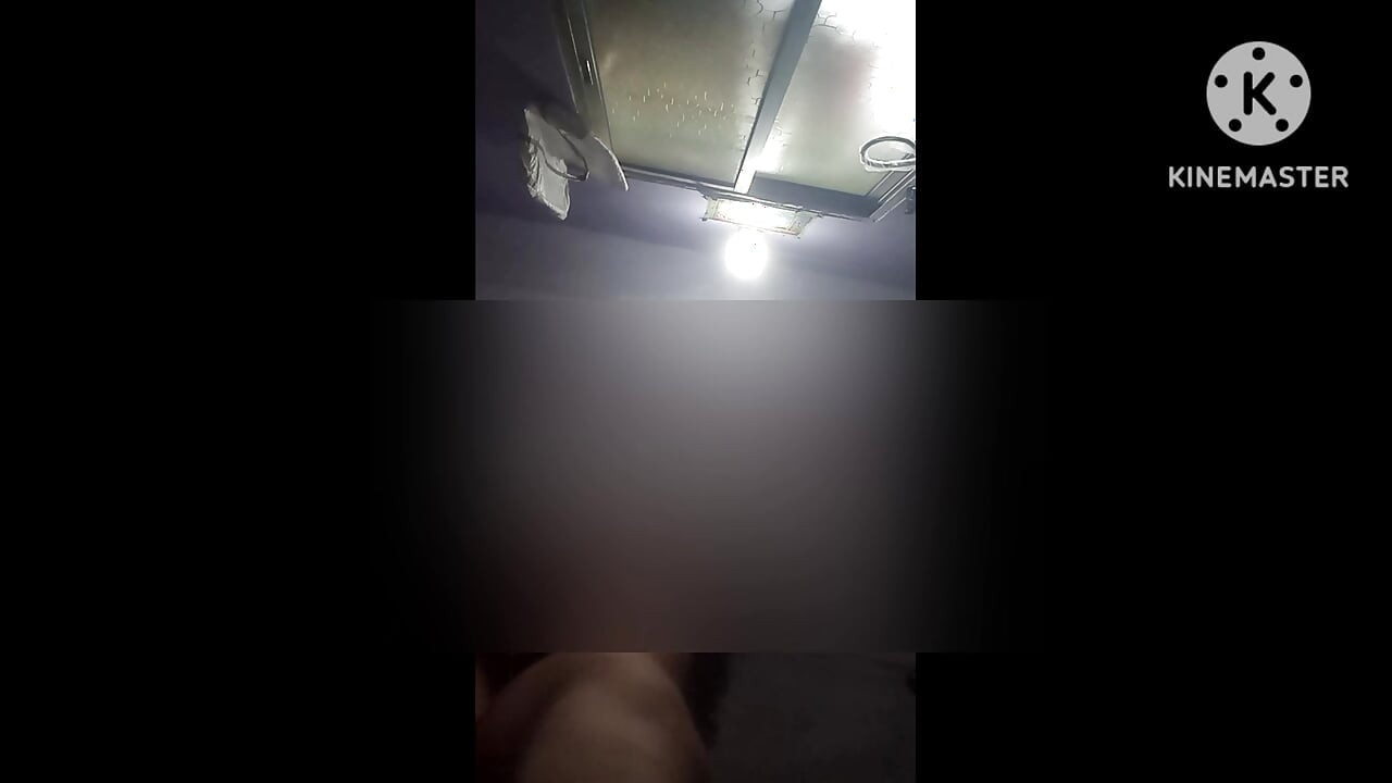 계모가 빚을 갚을 수 없는 배다른 아들
