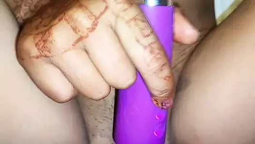 hindi neha 1st time pussy in vibretor cumshot  on pussy