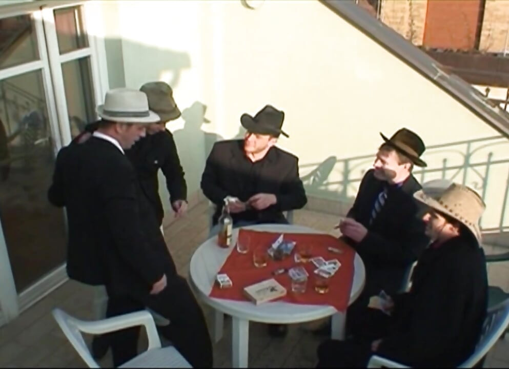 빈티지 침실에서 섹스하는 이탈리아 하드코어