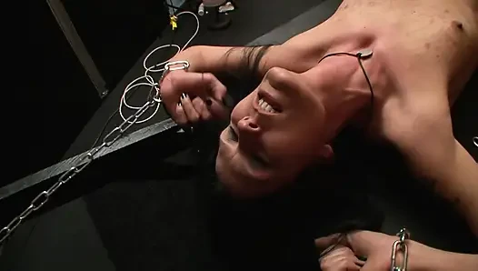 Hardcore bdsm sex clip: Pussy masturbation using vibrator