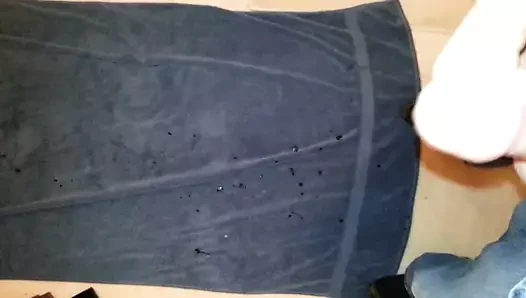 Kızıl saçlı 10 metrelik bir sürü cum çekiyor!
