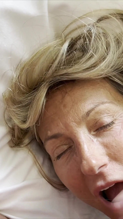 Pokorna voli prljave priče uz facial