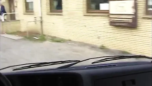 Sex in car with blonde cougar who likes facial end