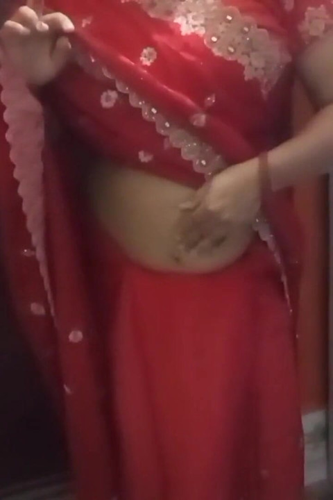 Vacker indisk bhabhi med romantisk