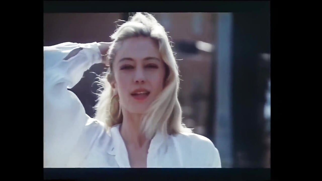Moana Pozzi Blonde Bitch Takes It Rough and Deep