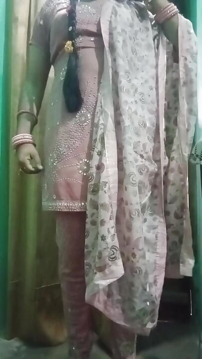 Indian Gay Crossdresser Bottom Real Homemade Sex in Pink Salwar Kurta with Heavy Jwellery Just Like a Housewife