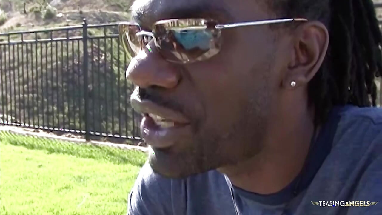 Nu existau curve mari pentru această pulă neagră mare, așa că a futut o curvă slabă.