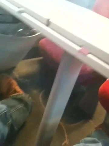 branle et ejac dans le TGV 2